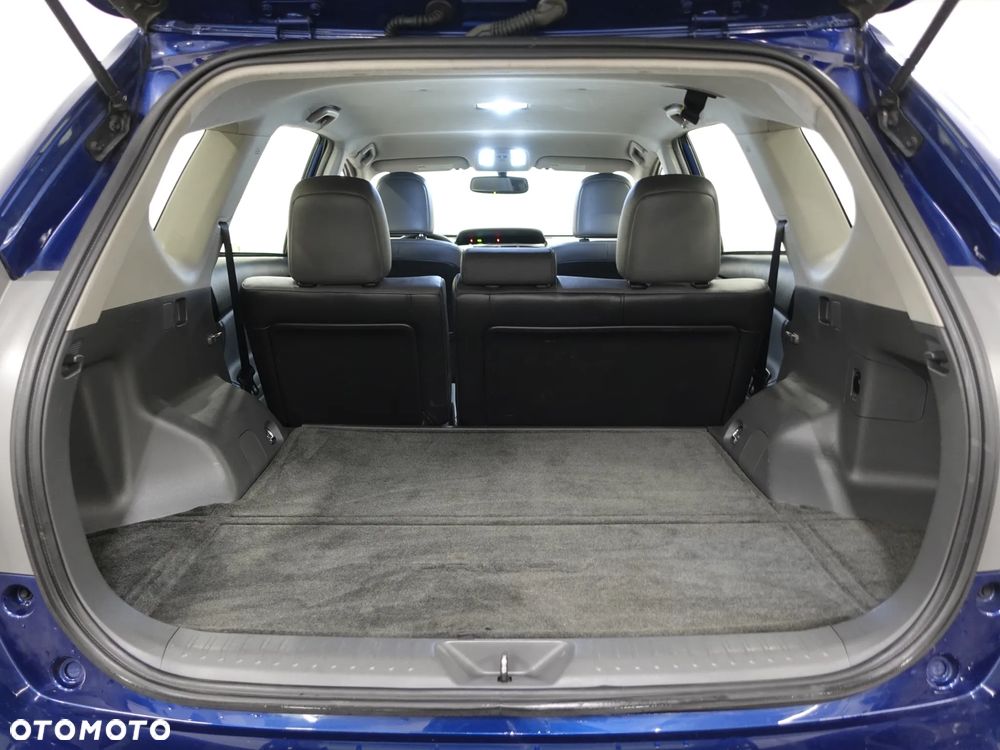 Toyota Prius (Hybrid) - 23