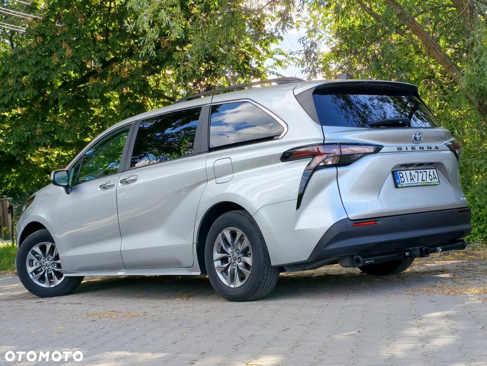 Toyota Sienna - 25