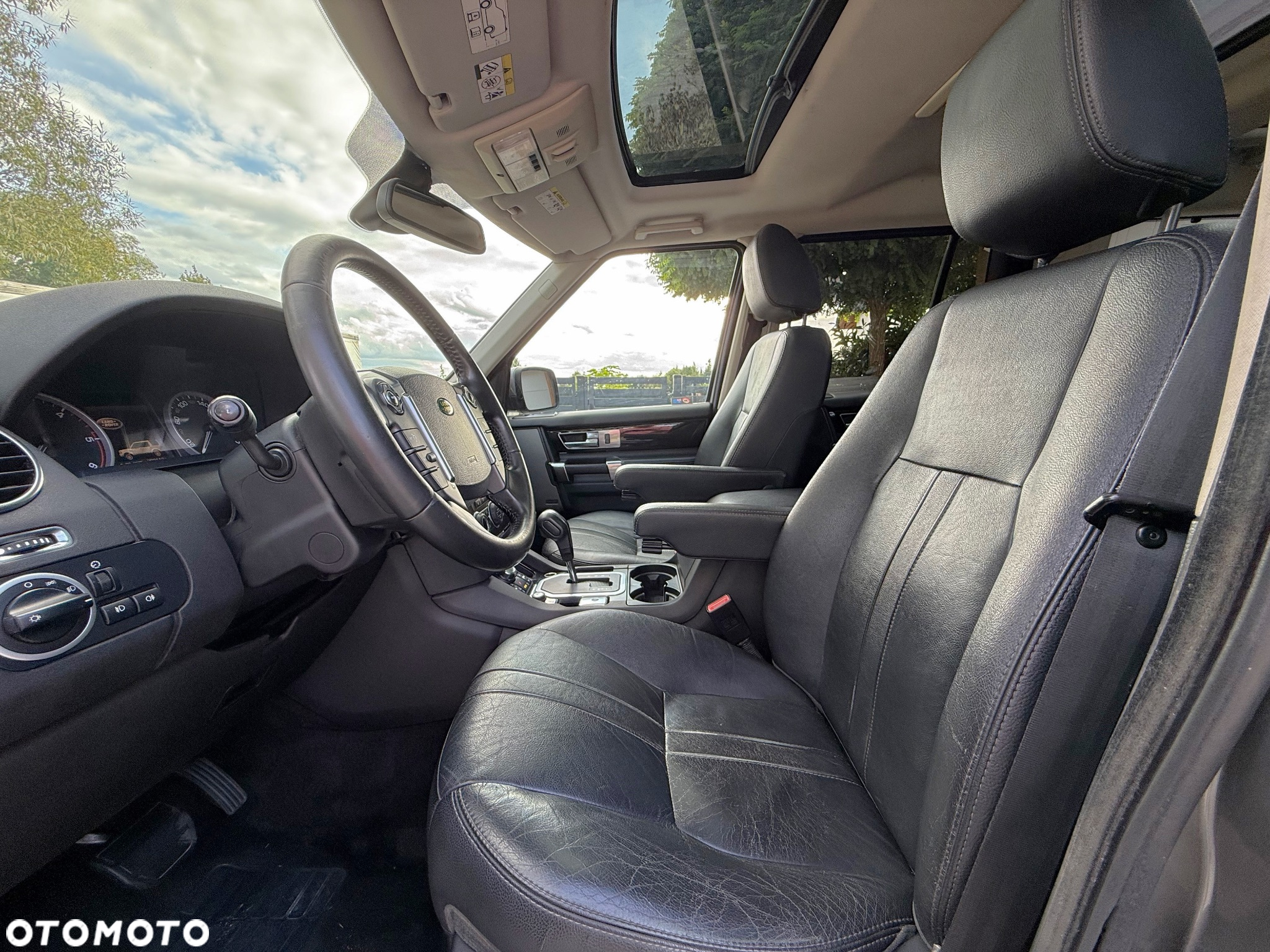 Land Rover Discovery IV 3.0D V6 HSE - 12