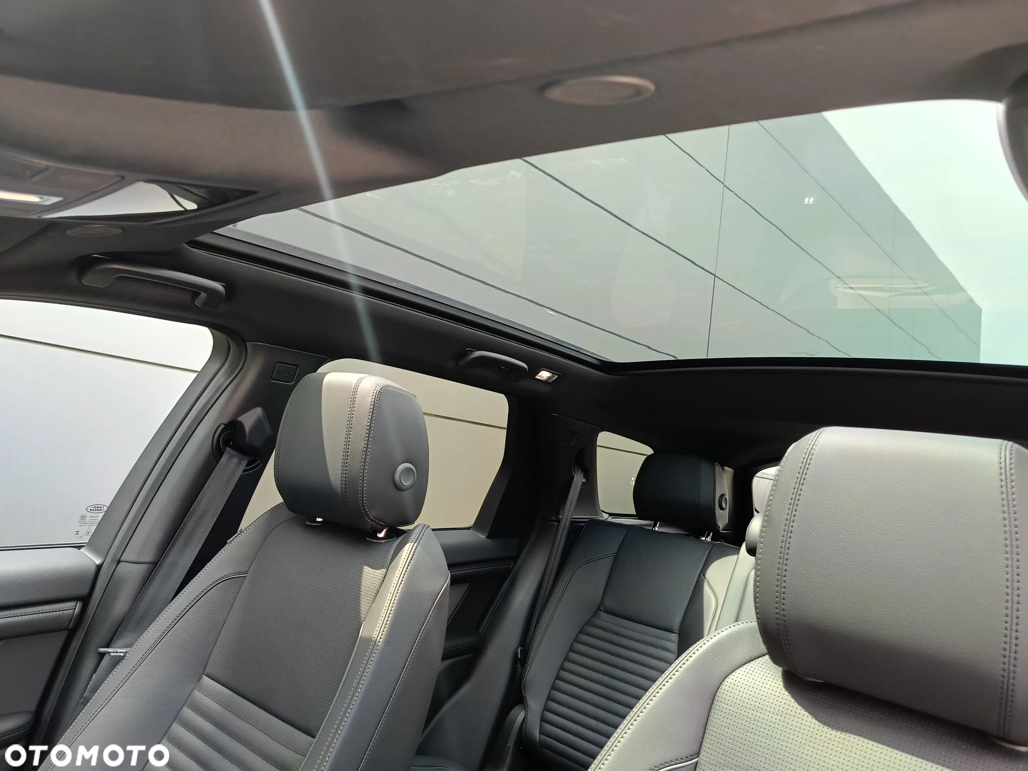 Land Rover Discovery Sport 2.0 D180 R-Dynamic SE - 29