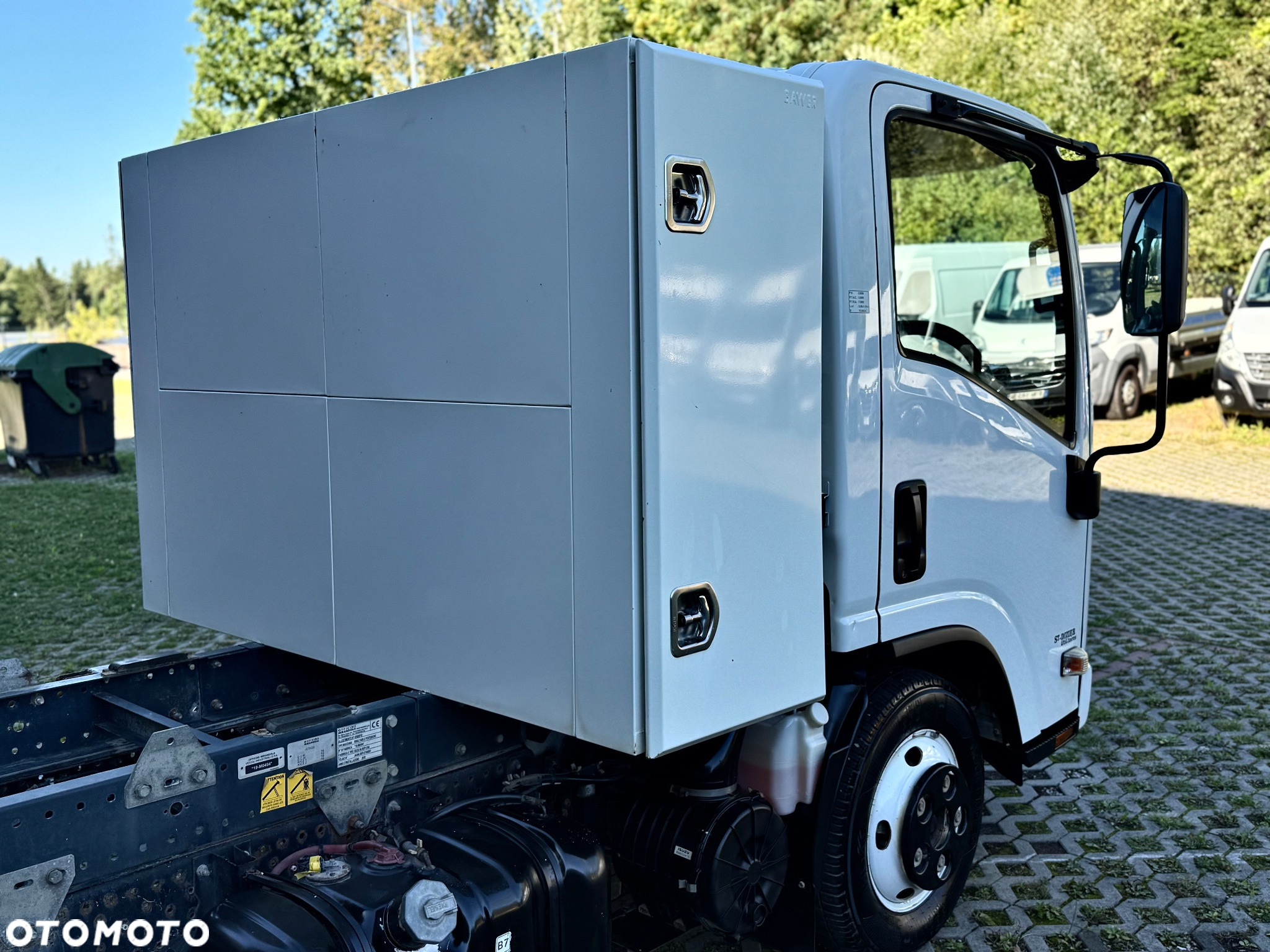Isuzu N1R - 26