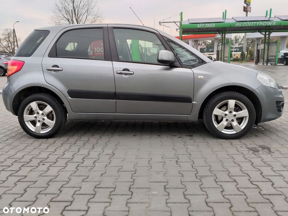 Suzuki SX4 1.6 Premium - 5