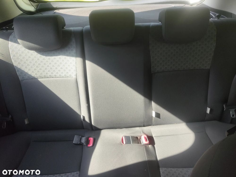 Toyota Yaris 1.0 Active - 21