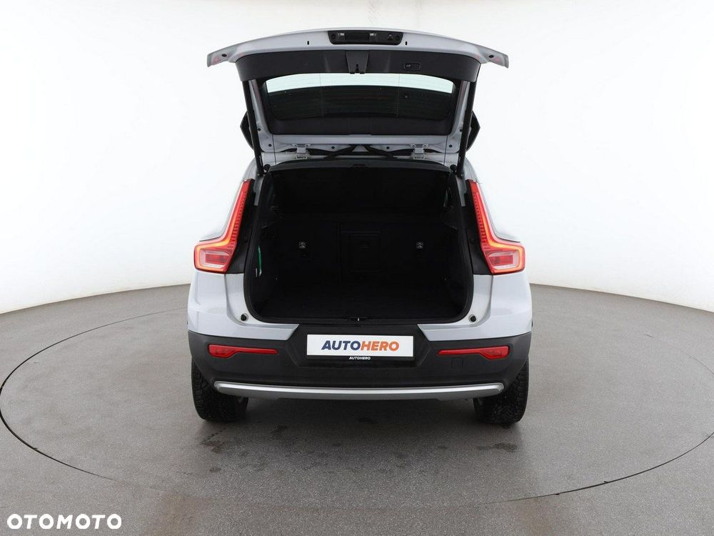 Volvo XC 40 T3 Momentum Pro - 20