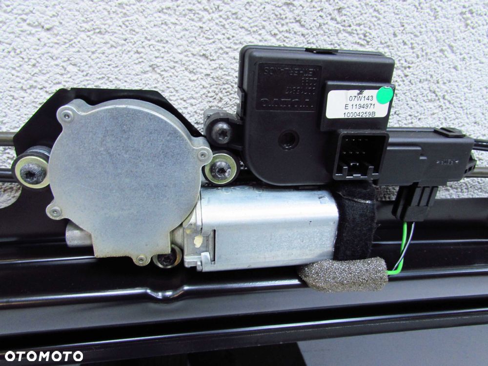 VOLVO V70 XC70 SZYBERDACH SILNICZEK 39850619 30716817 99-07 - 9