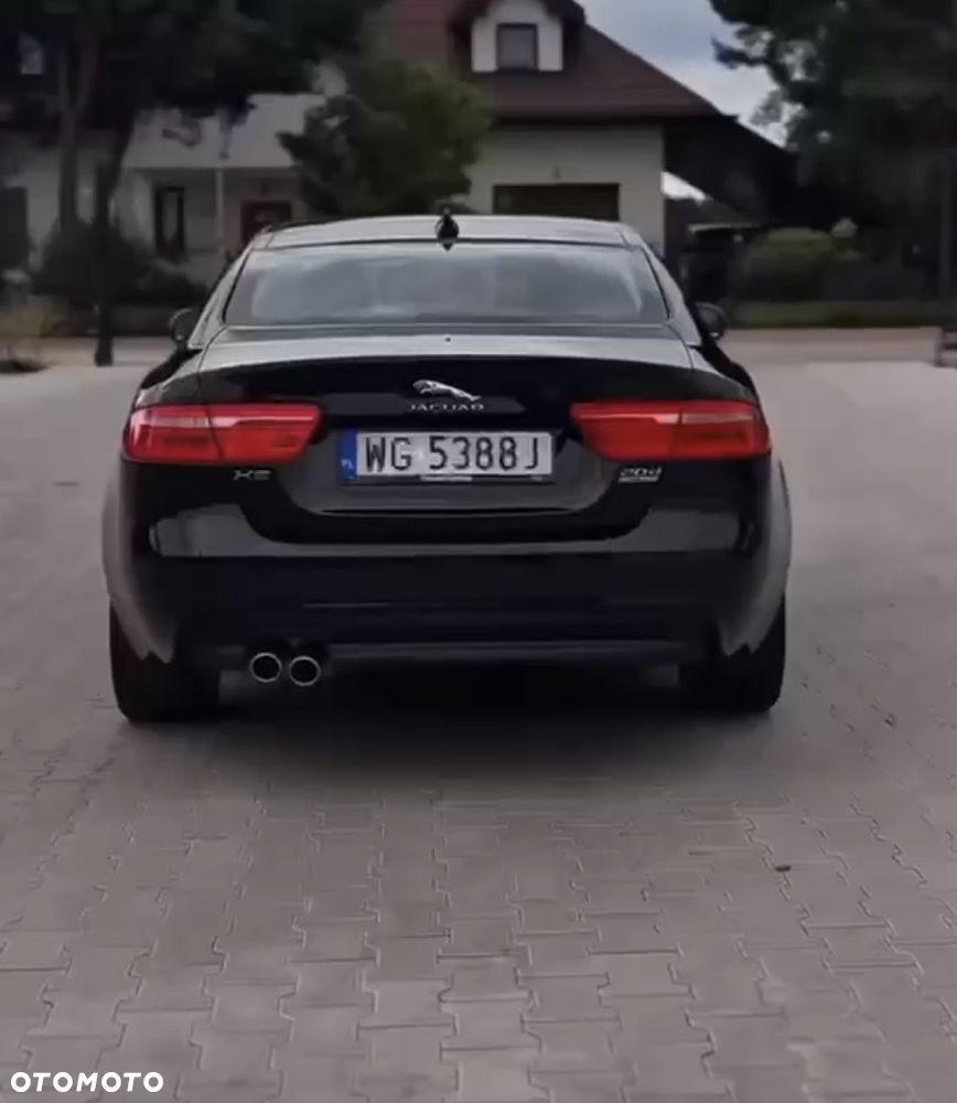 Jaguar XE 2.0 D AWD Prestige - 8