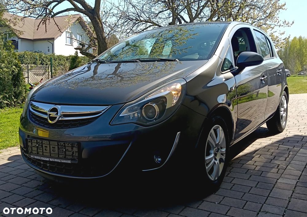 Opel Corsa 1.4 16V Innovation - 2