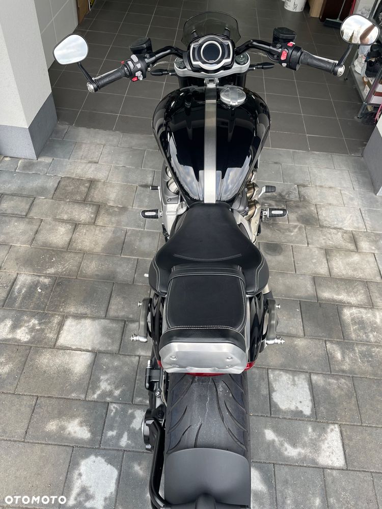 Triumph Rocket - 7