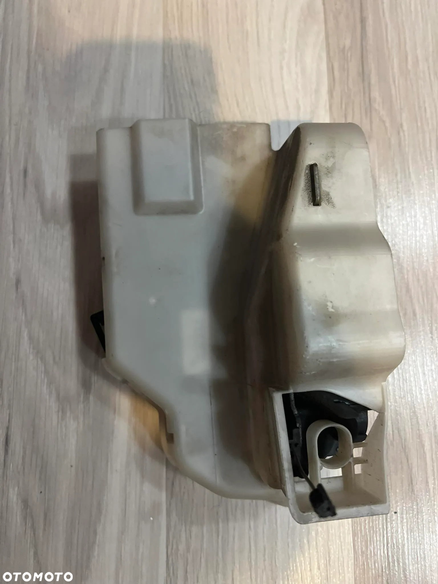 ZAMEK DRZWI PRZÓD PRAWY FABIA 07-10 OCTAVIA 09-13 ROOMSTER 06-15 VW CADDY - 2