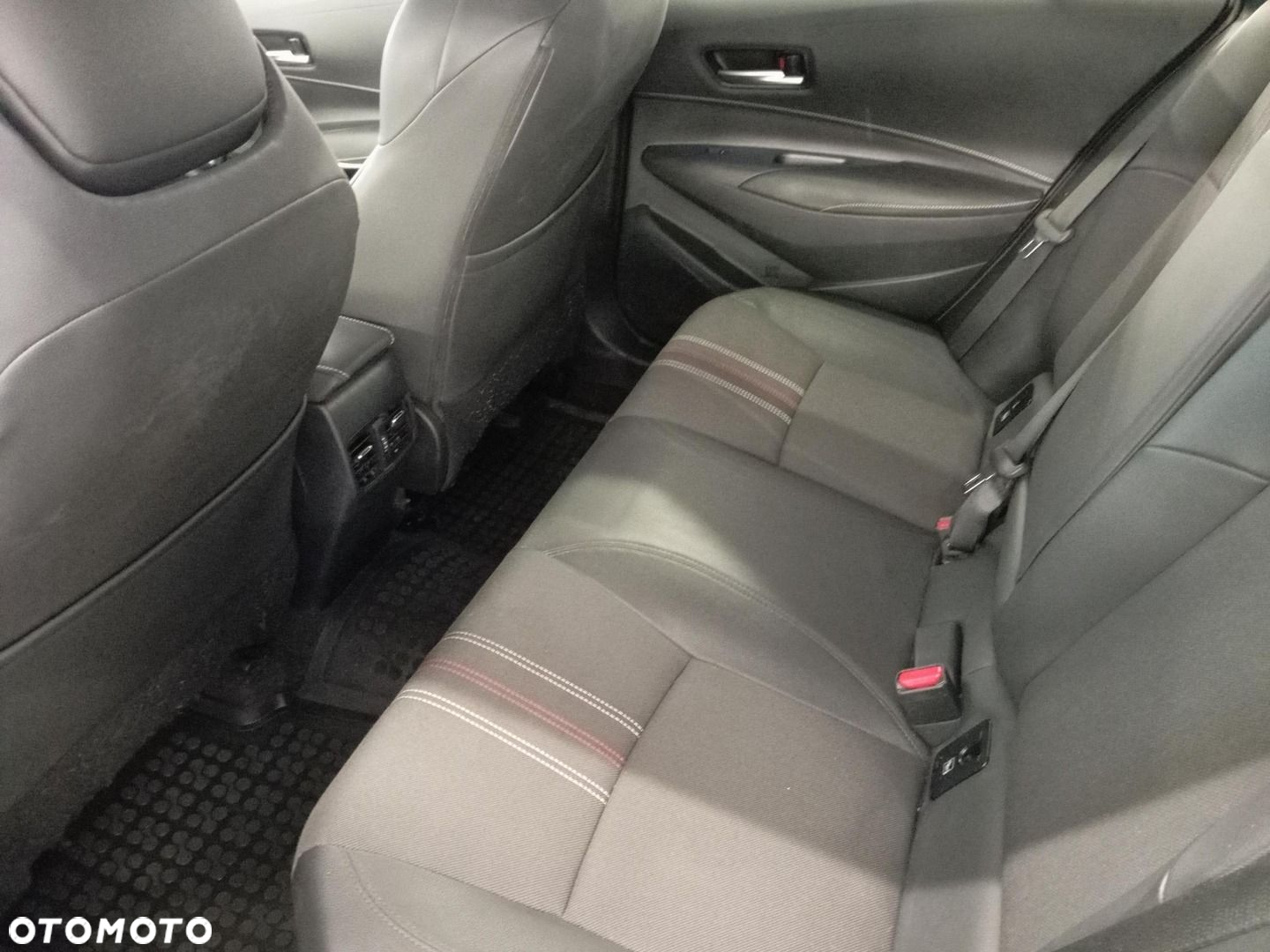 Toyota Corolla - 11