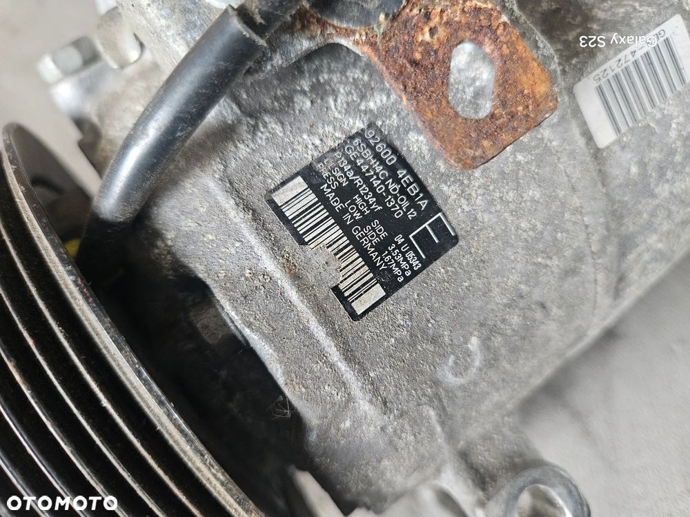 Sprężarka klimatyzacji Kadjar X Trail T32 Qashqai 1,6 DIG T 926004EB1A - 3