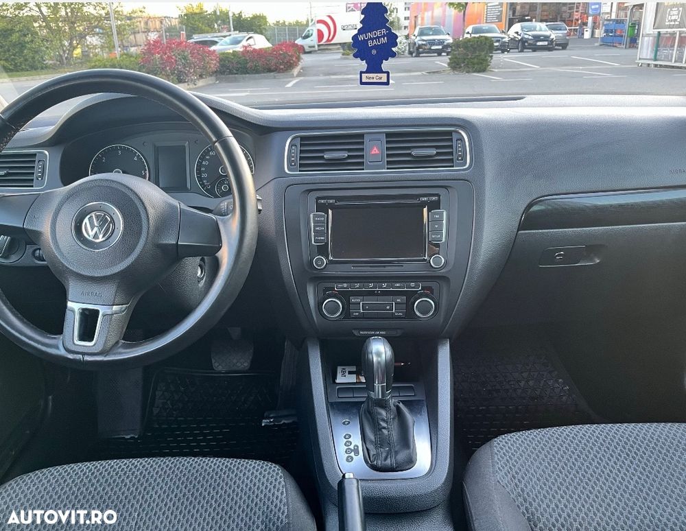 Volkswagen Jetta 1.6 TDI CR DPF DSG Trendline - 5
