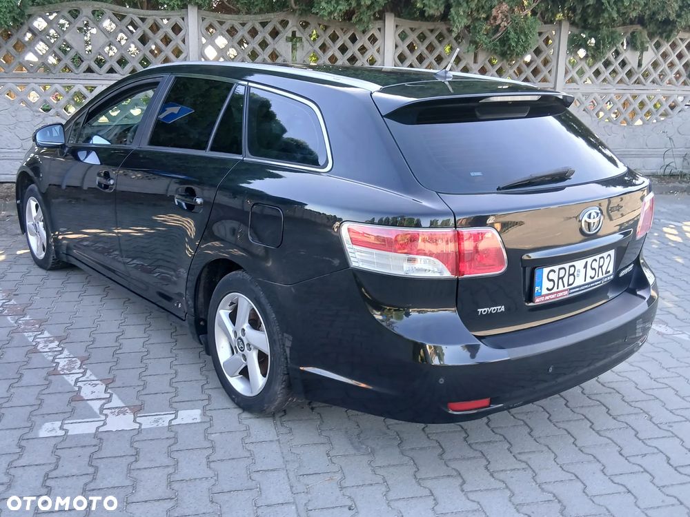 Toyota Avensis - 5