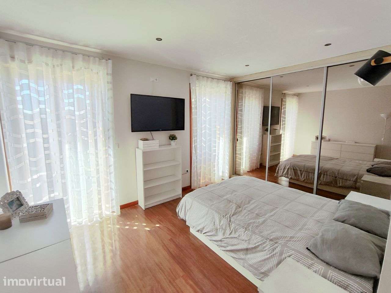Moradia T3+1 Isolada junto ao mar - Grande imagem: 3/53