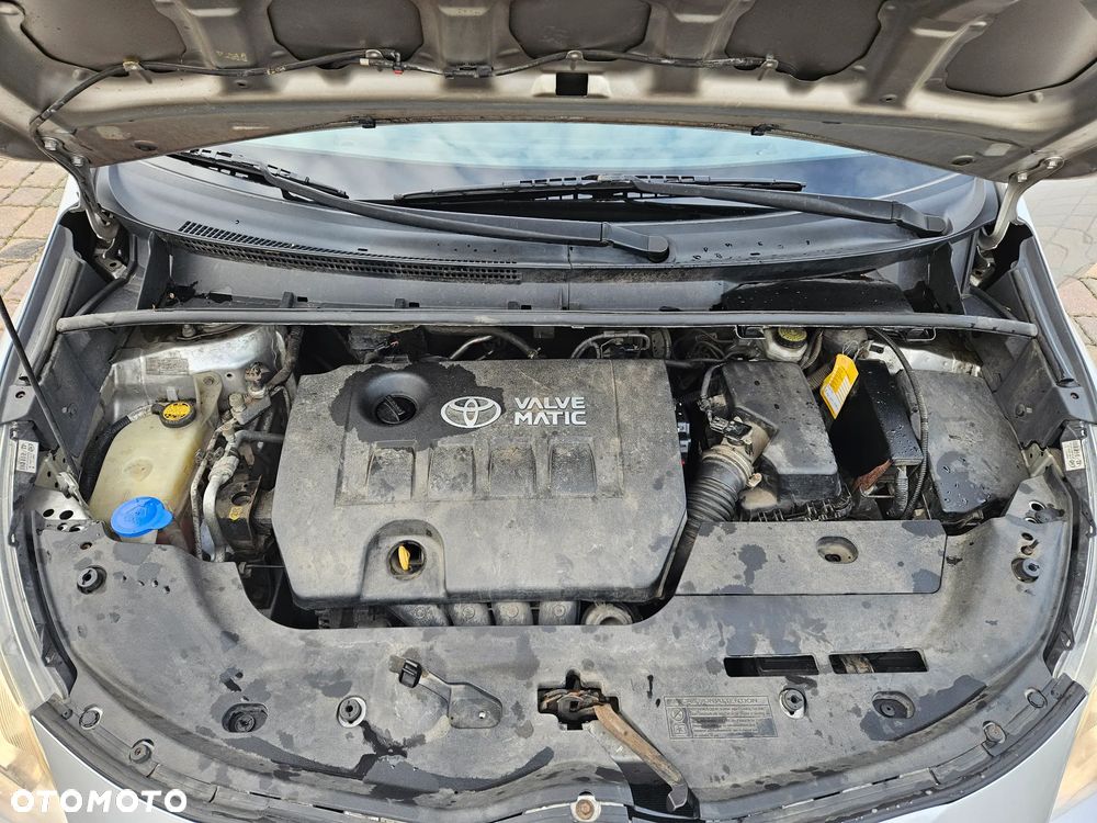 Toyota Verso 1.8 2010 7os - 28