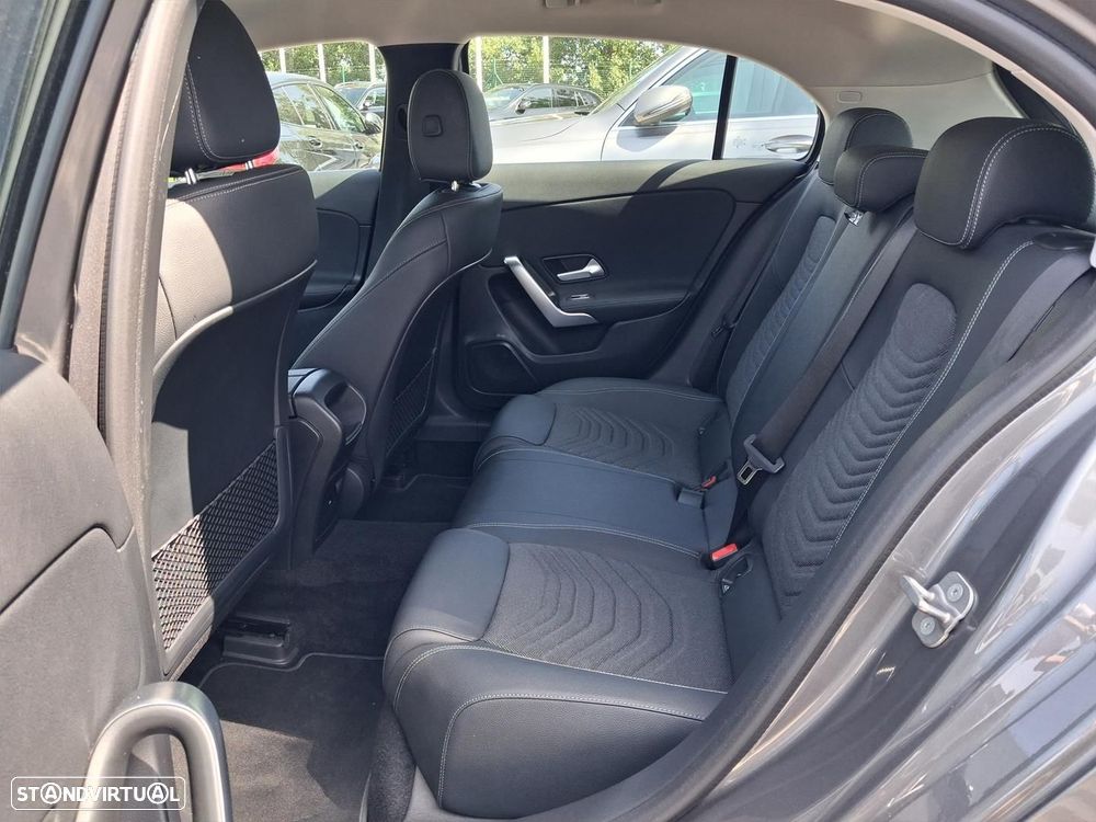 Mercedes-Benz A 250 e - 12
