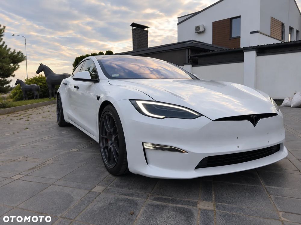 Tesla Model S - 2