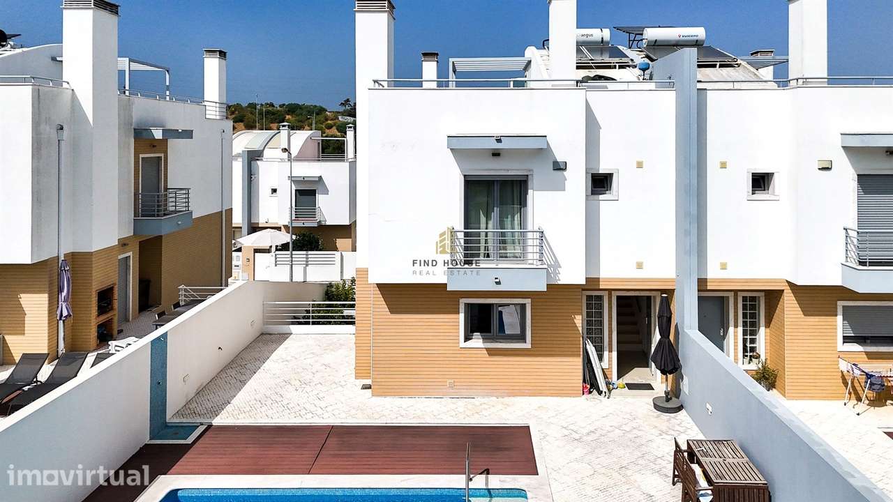 Moradia T3 com piscina, jardim e garagem box, na Caparica - Grande imagem: 5/50