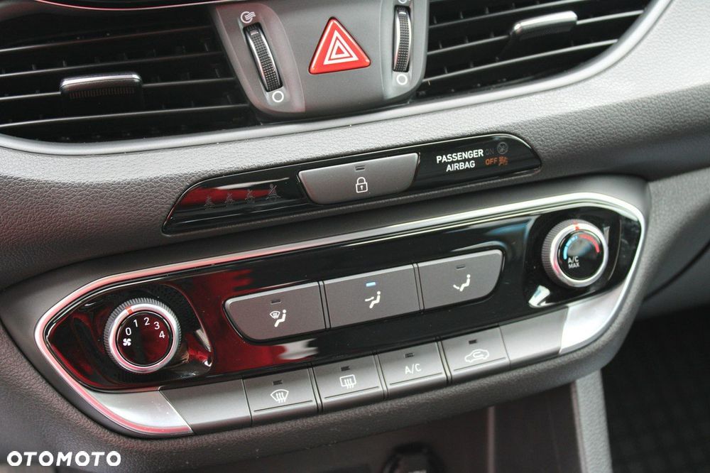 Hyundai i30 - 25