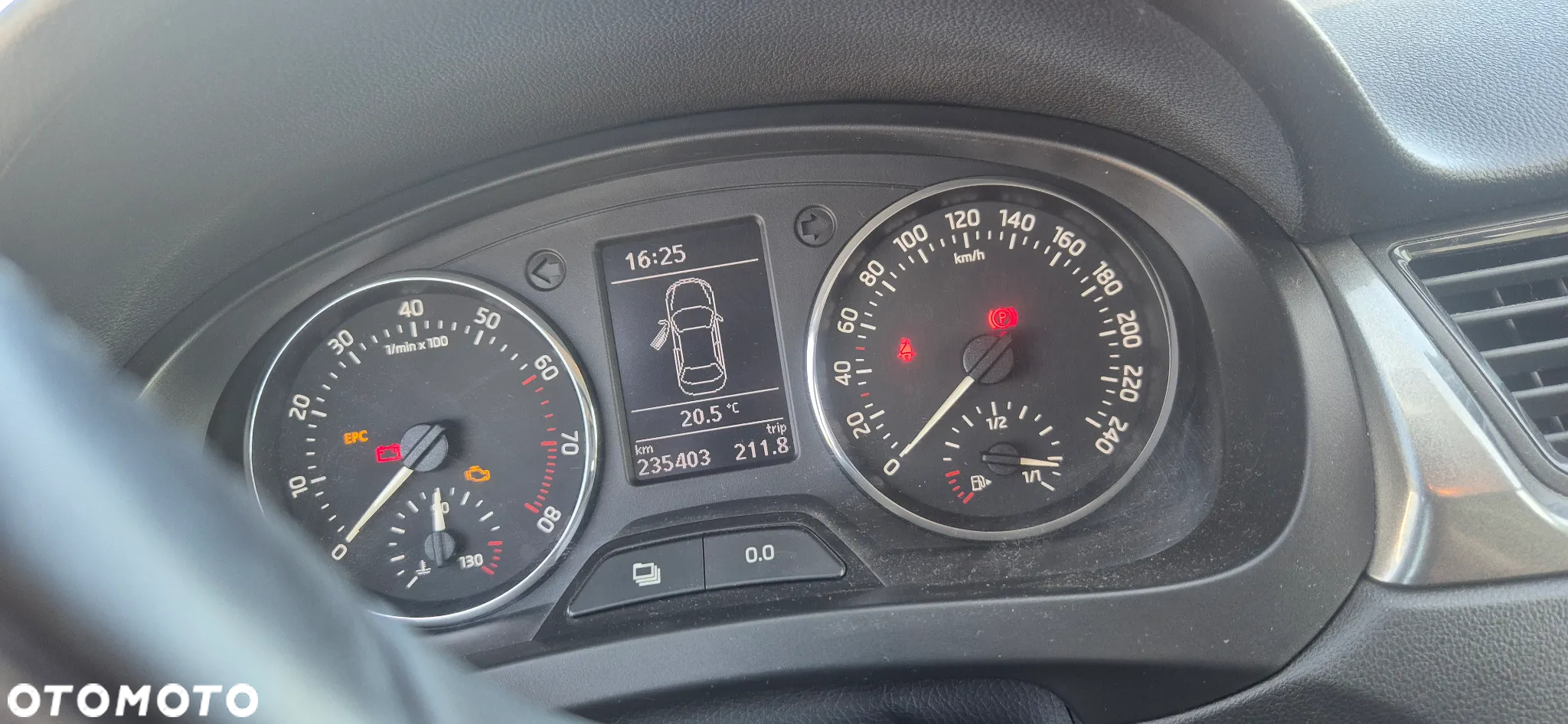 Skoda RAPID 1.2 Active - 5