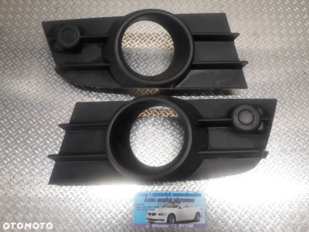 ZAŚLEPKA HALOGENU KRATKA LEWA I PRAWA RENAULT LAGUNA III (KOMPLET) - 1