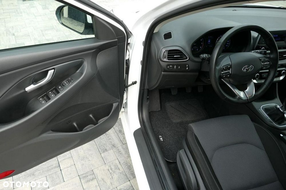 Hyundai i30 1.0 T-GDI Connect & Go - 18