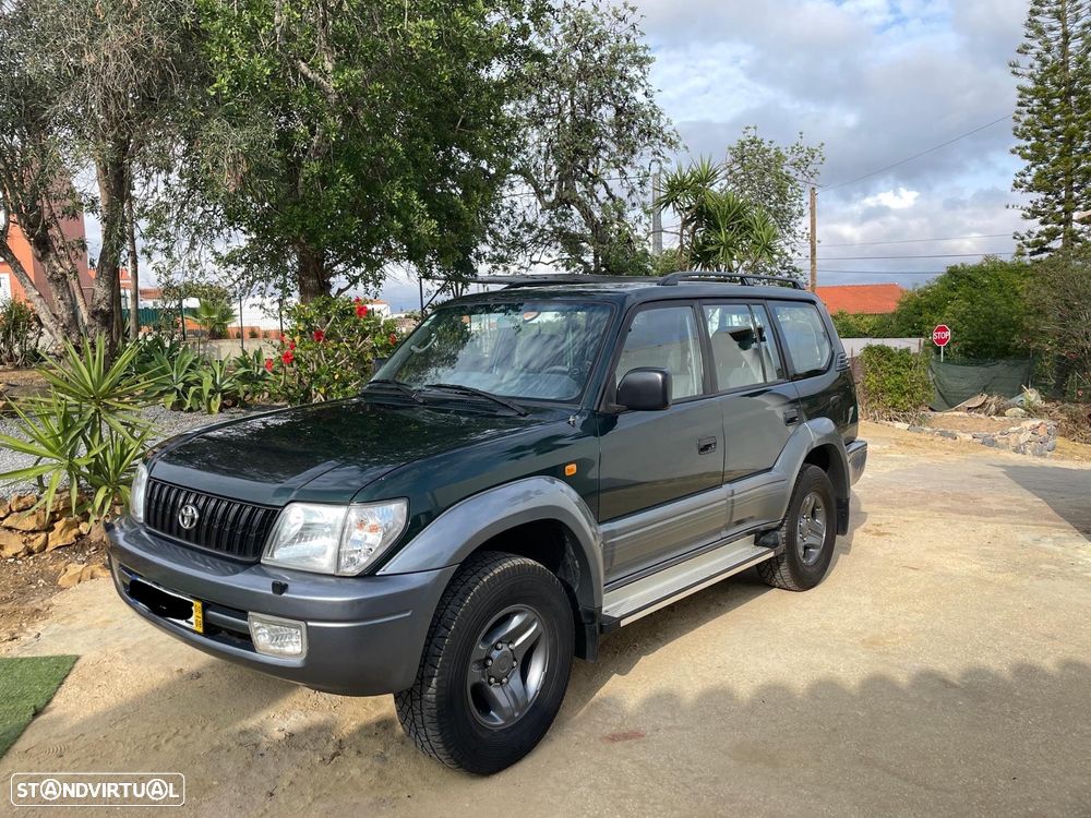Toyota Land Cruiser - 1