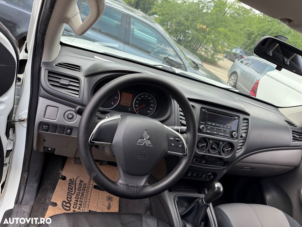 Mitsubishi L200 Double Cab M/T Intense - 18