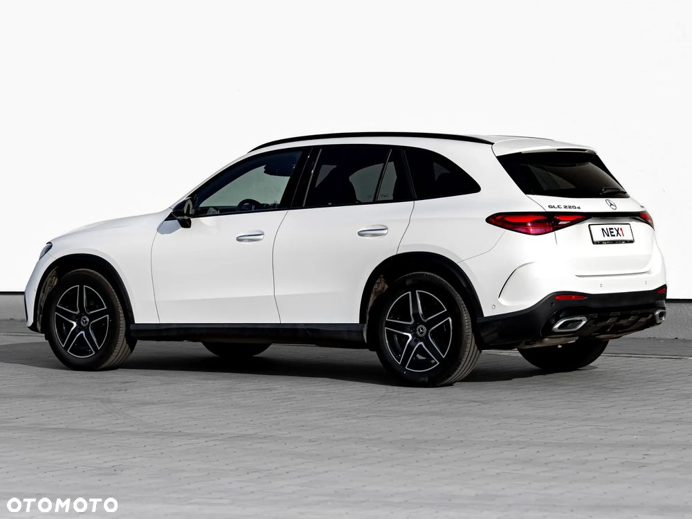 Mercedes-Benz GLC - 12