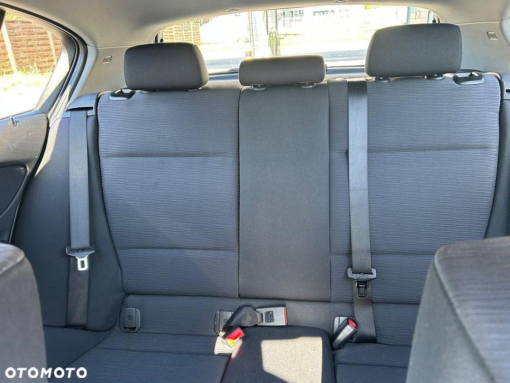 BMW Seria 1 118i - 7