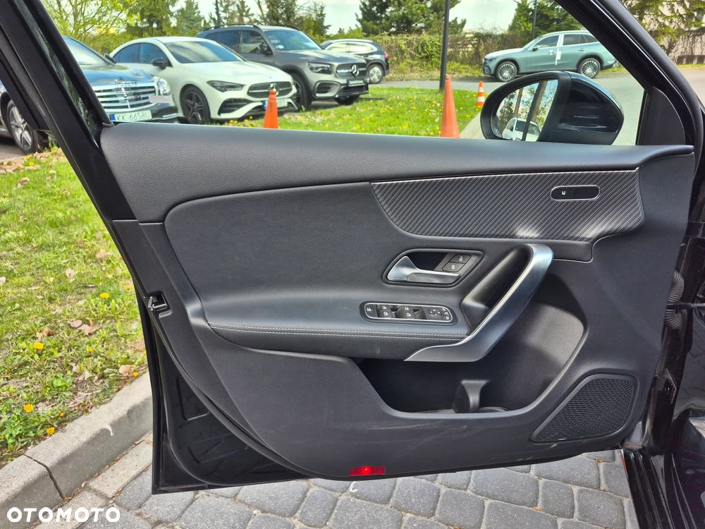 Mercedes-Benz Klasa A 200 7G-DCT - 17