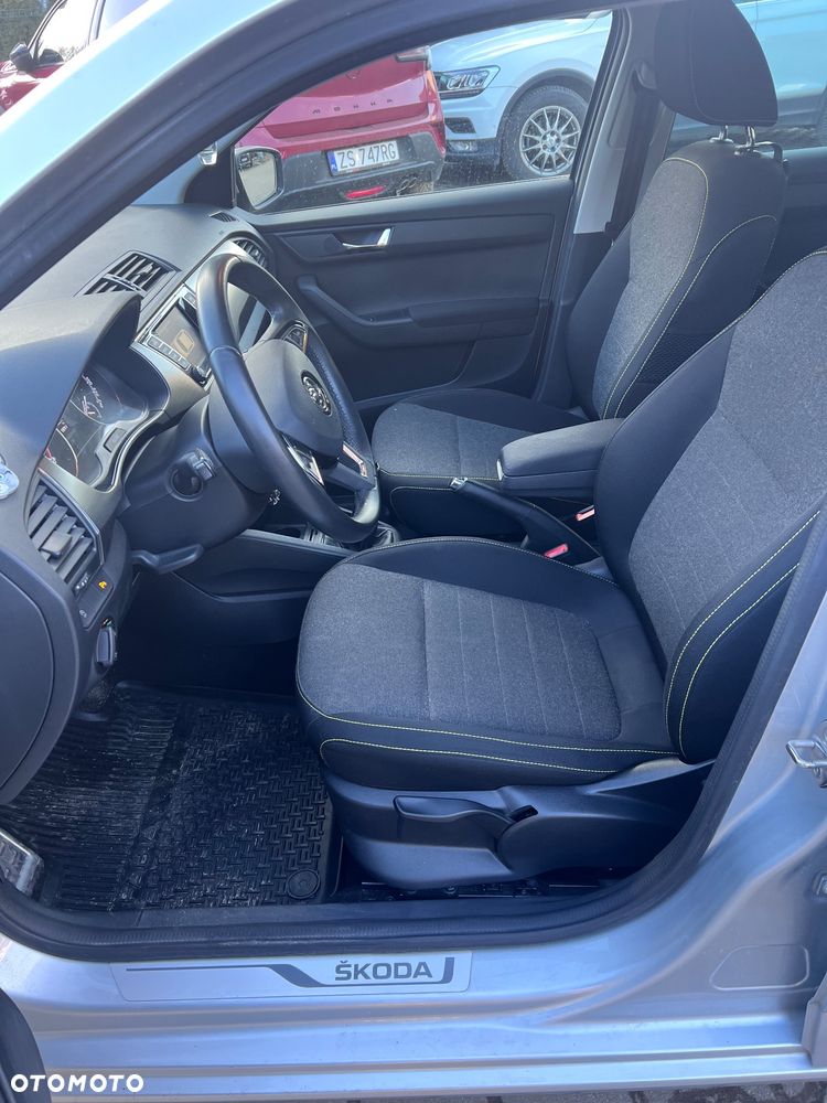 Skoda Fabia 1.0 MPI Soleil - 7