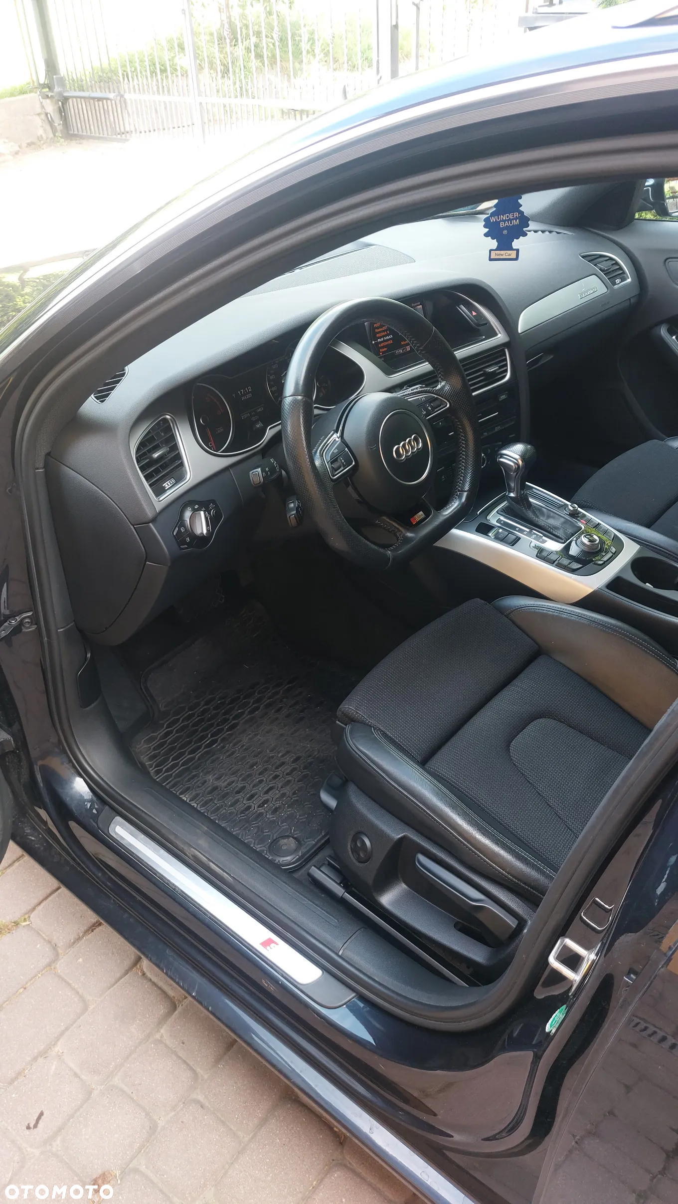 Audi A4 Avant 2.0 TDI DPF quattro S tronic S line Sportpaket - 15