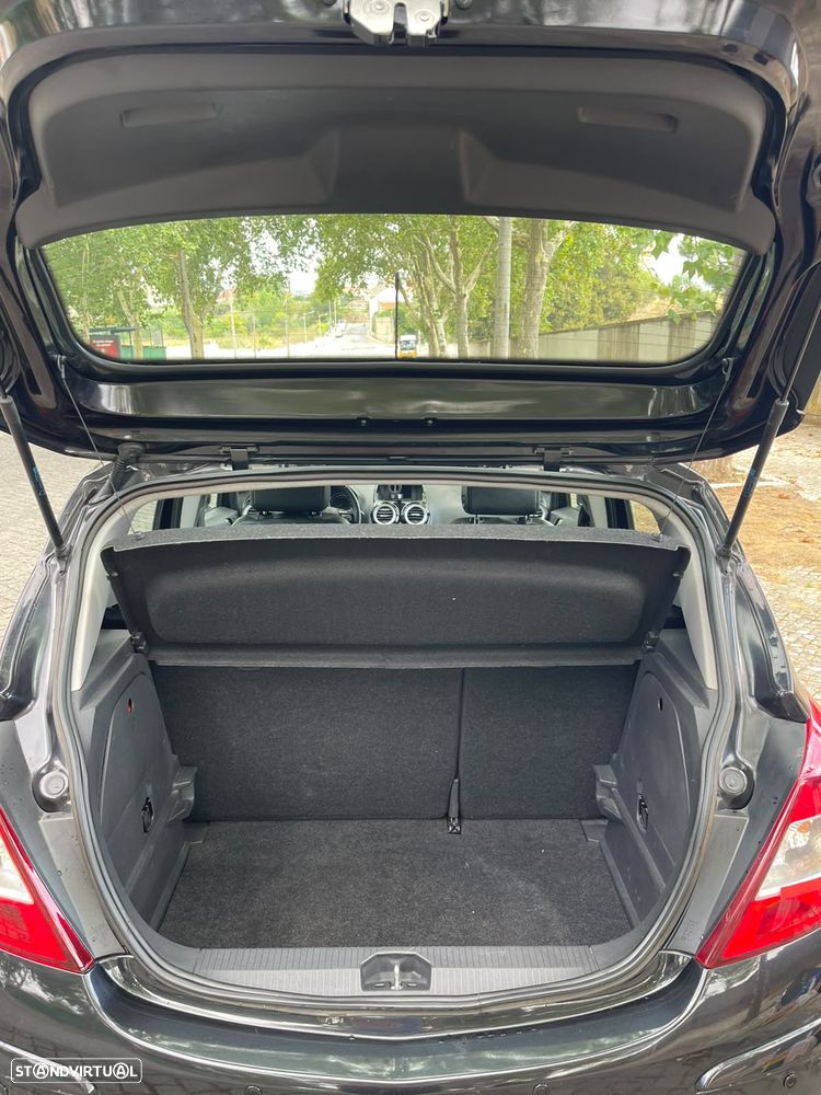 Opel Corsa 1.2 Cosmo - 10