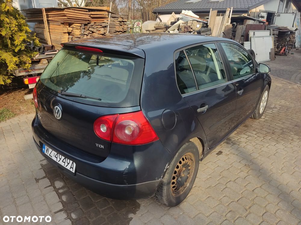 Volkswagen Golf - 5