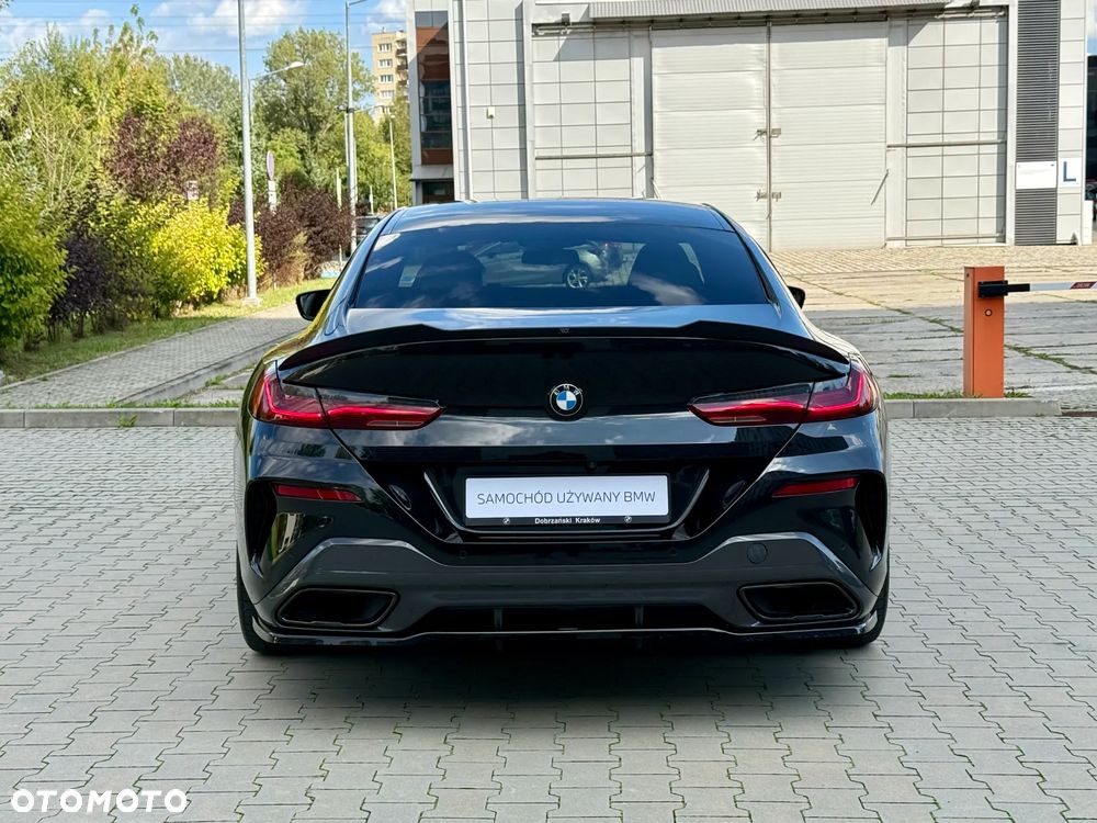 BMW Seria 8 840d xDrive mHEV - 13