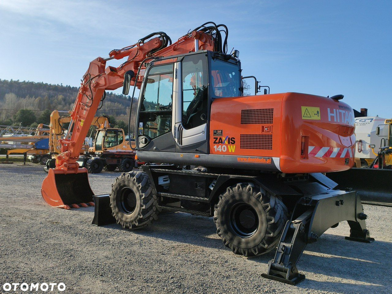 Hitachi ZX140 Koparka Kołowa - 16