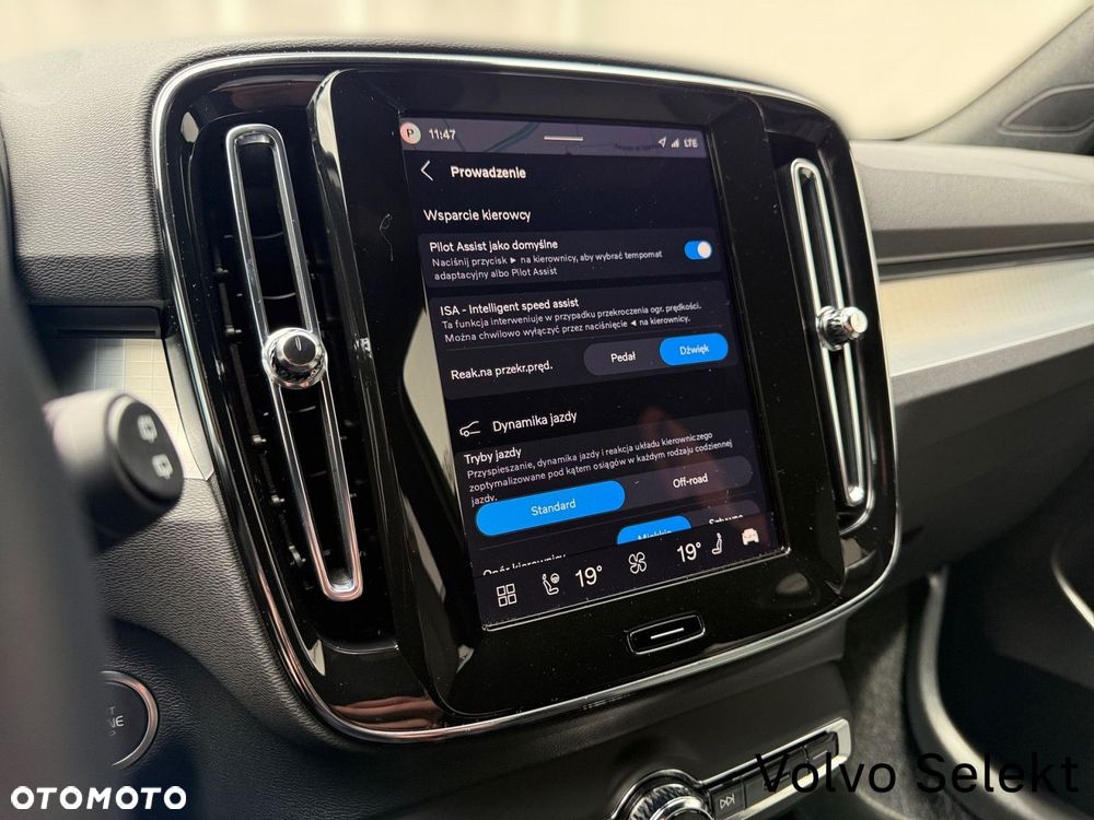 Volvo XC 40 - 25