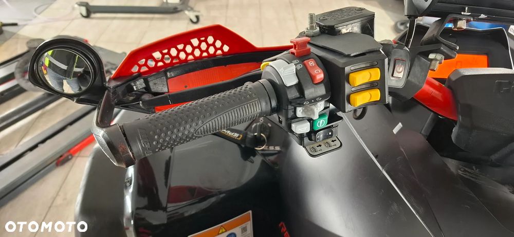 Can-Am Renegade - 11