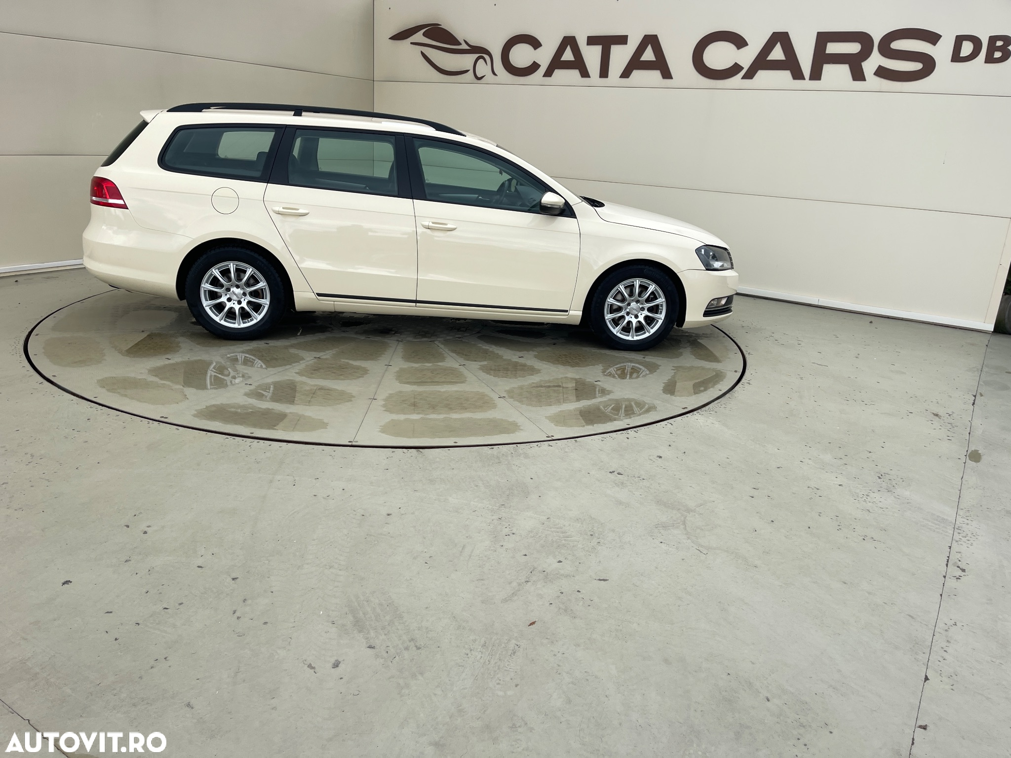Volkswagen Passat 2.0 TDI BlueMotion Tehnology DSG Trendline - 19