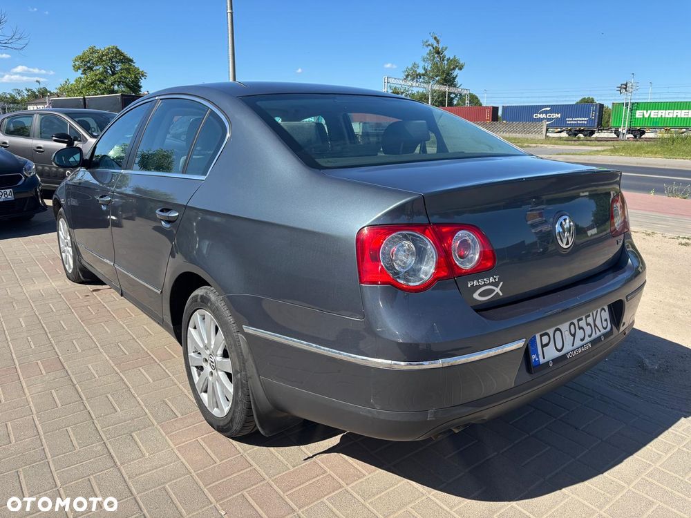 Volkswagen Passat 1.9 TDI Comfortline - 6