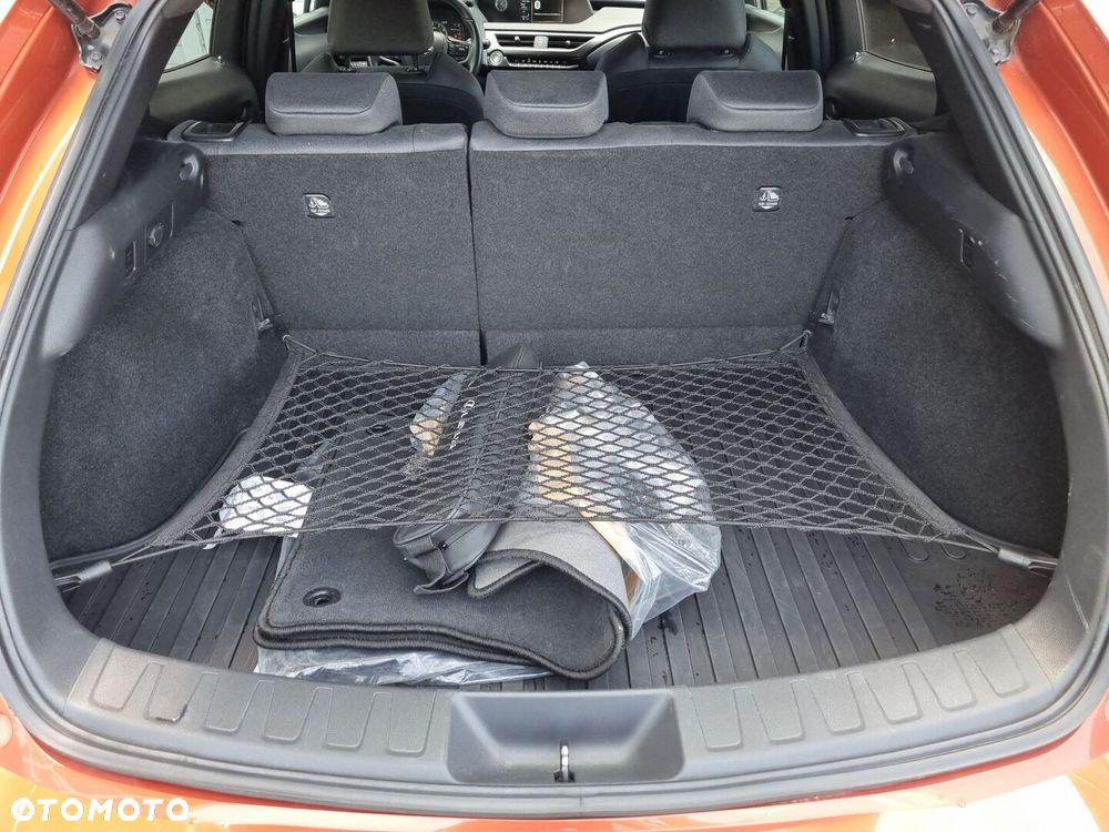 Lexus UX 200 GPF Business Edition 2WD - 12