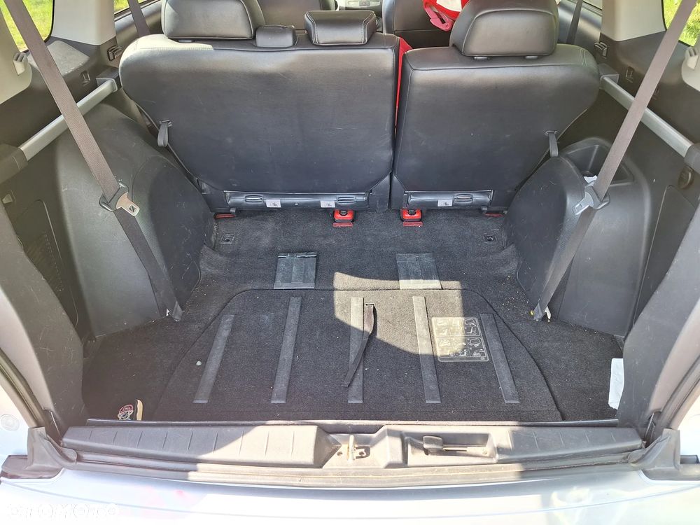 Peugeot 4007 HDI FAP 7-Sitzer Platinum - 10