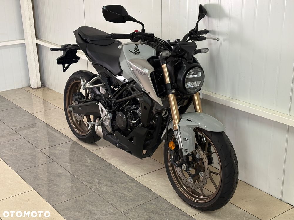 Honda CB - 3