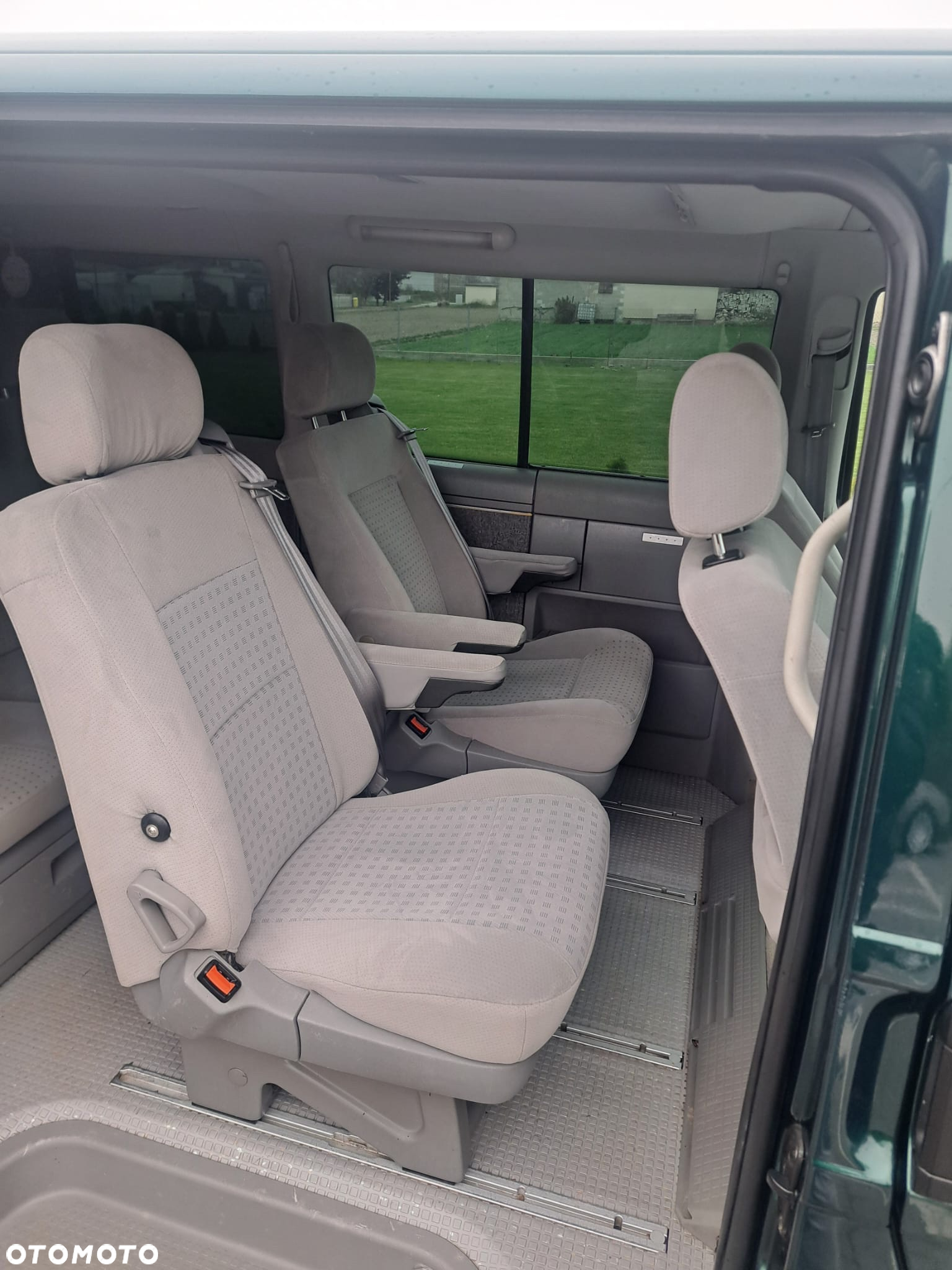 Volkswagen Multivan - 9