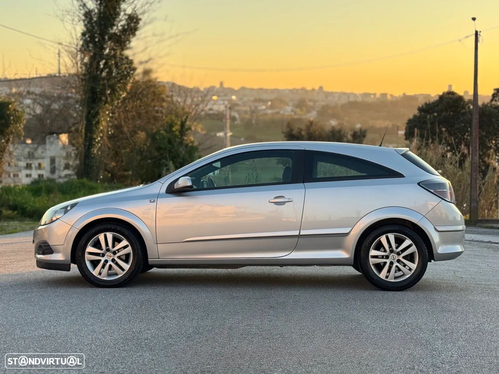 Opel Astra GTC 1.7 CDTI - 3