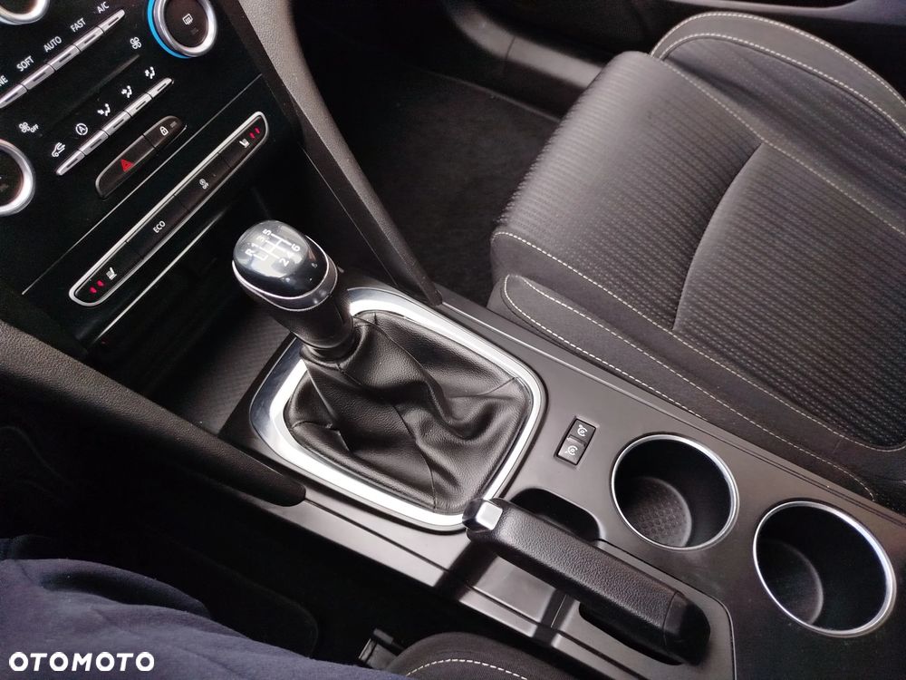 Renault Megane ENERGY TCe 130 INTENS - 19