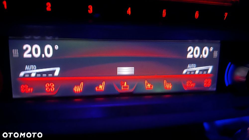 BMW Seria 7 740d xDrive - 37