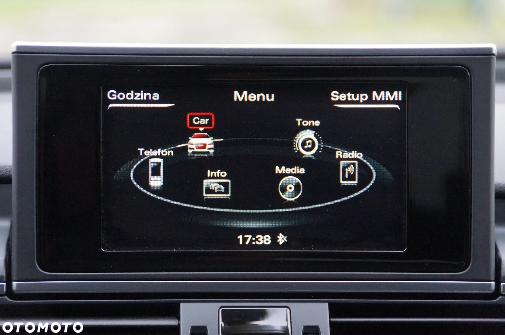 Audi A6 Avant 2.0 TDI quattro S tronic - 17