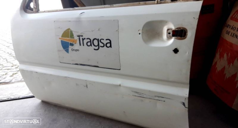 Porta Frente Esquerda Nissan Terrano Ii (R20) - 2